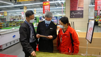 守好&ldquo;糧袋子&rdquo;食品安全,東僑開發(fā)區(qū)市場監(jiān)管局開展糧食市場秩序?qū)ｍ?xiàng)整治行動(dòng) _ 食品藥品安全 _ 東僑經(jīng)濟(jì)技術(shù)開發(fā)區(qū)管理委員會(huì)